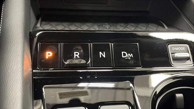Used 2025 Nissan Murano SV AWD/4WD image 18