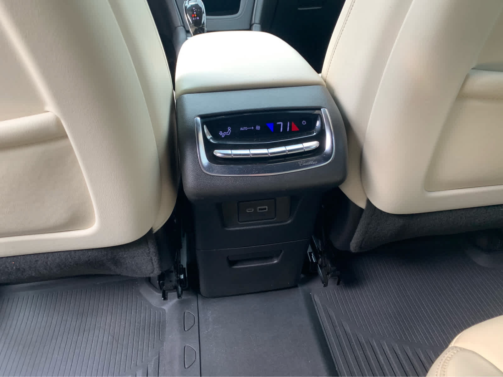 Used 2020 Cadillac XT6 Sport AWD/4WD image 27