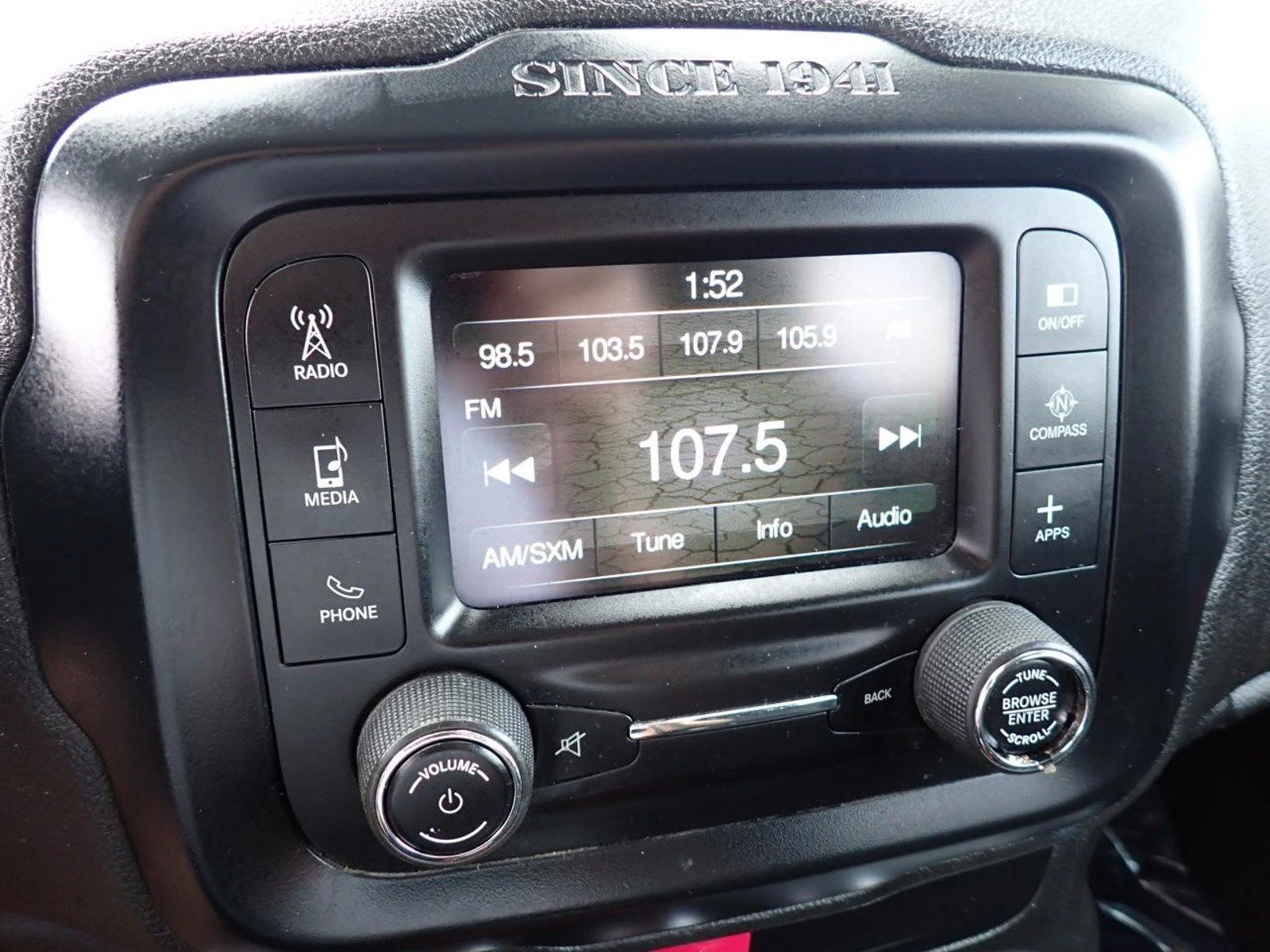 Used 2017 Jeep Renegade Trailhawk AWD/4WD image 19
