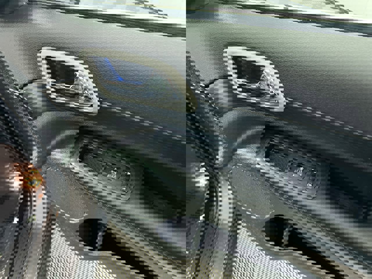 Used 2020 Jeep Grand Cherokee Laredo image 33