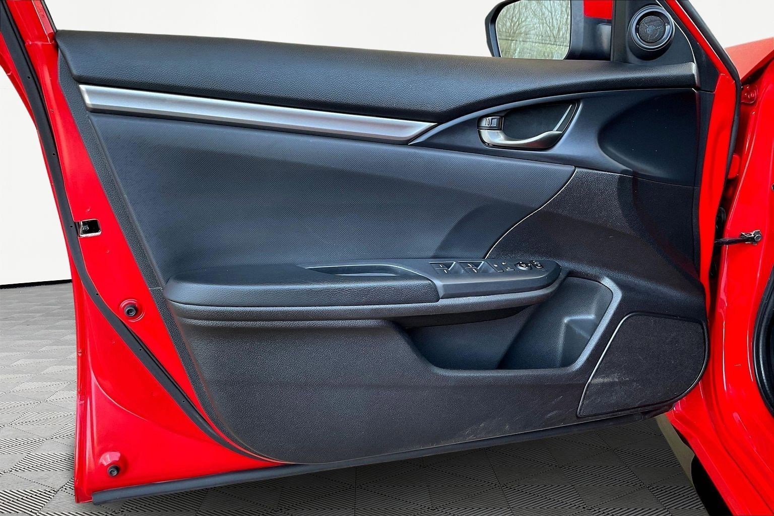 Used 2020 Honda Civic Sport image 18