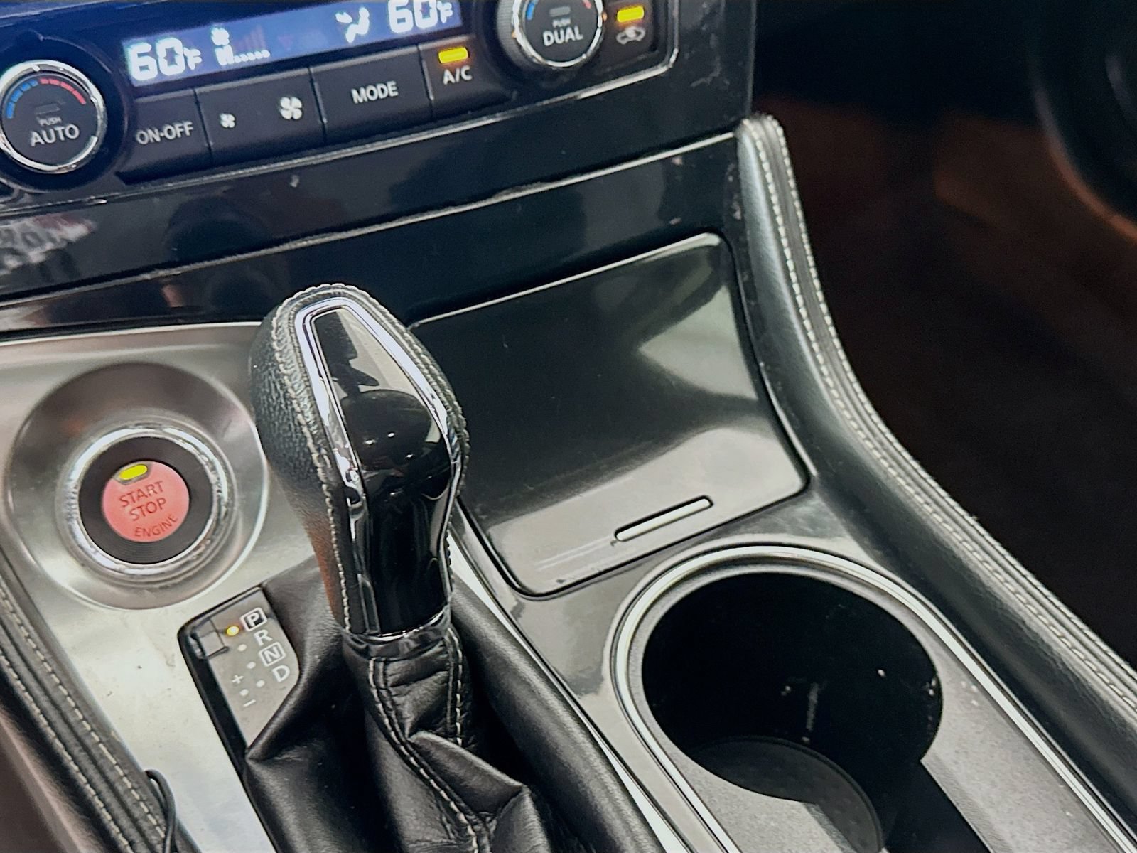 Used 2022 Nissan Maxima SV w/ Floor Mat Group FWD image 17