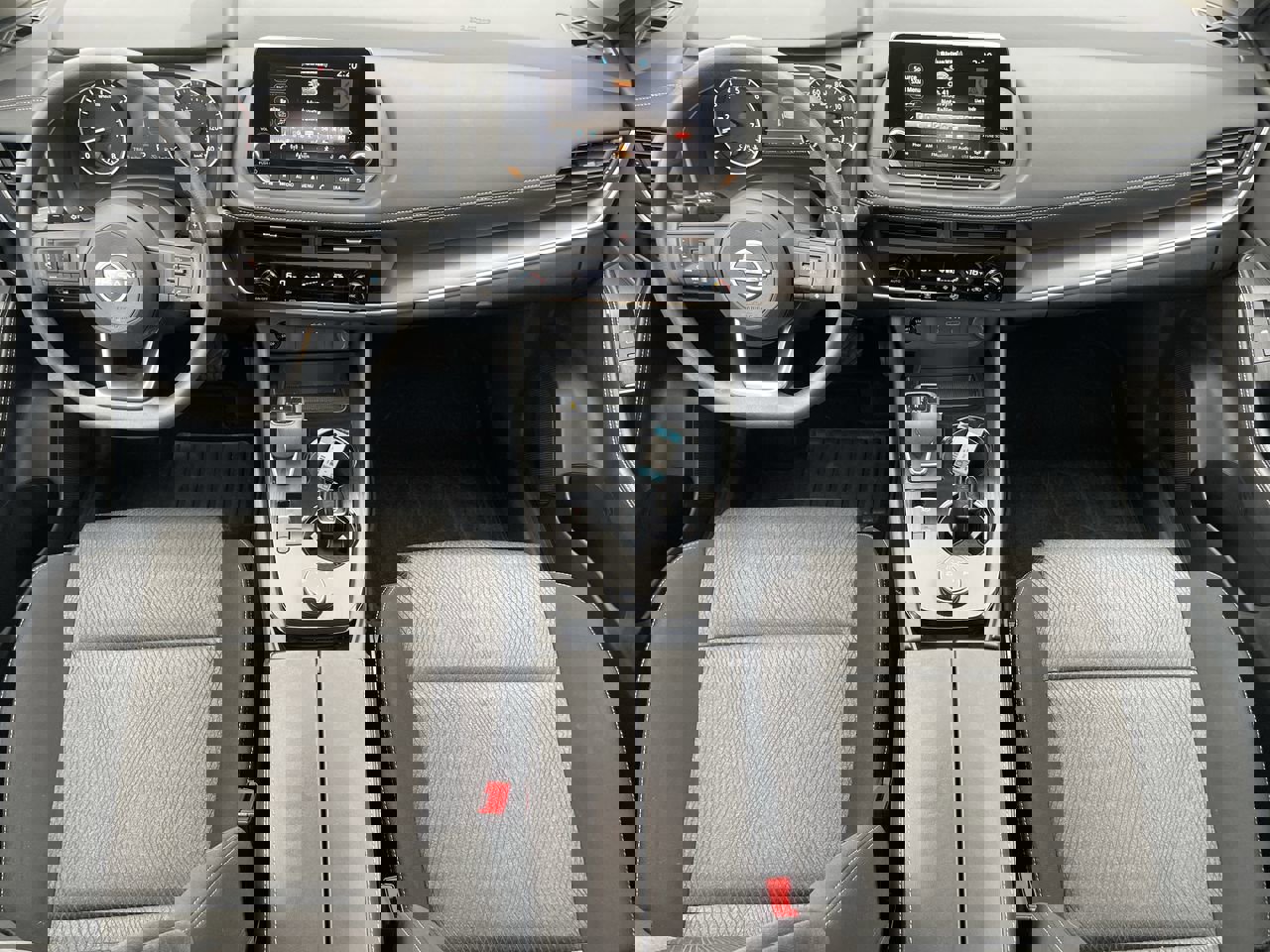 Used 2024 Nissan Rogue SV image 13