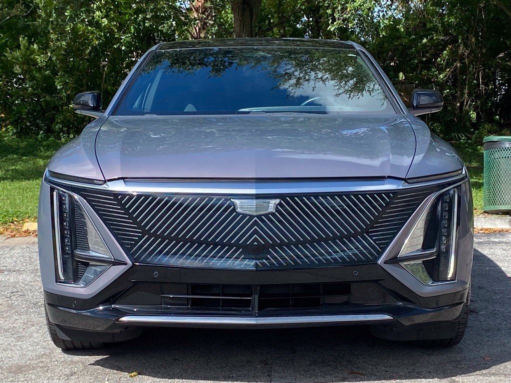 Used 2024 Cadillac Lyriq Tech RWD image 2