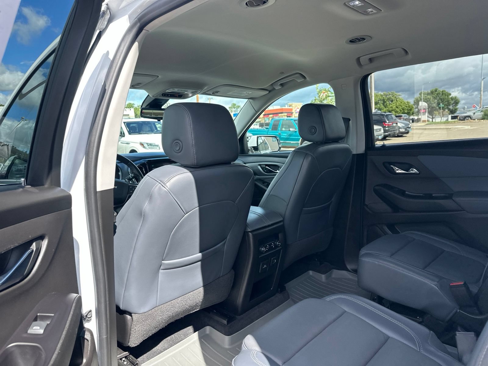 Used 2018 Chevrolet Traverse Premier AWD/4WD image 20