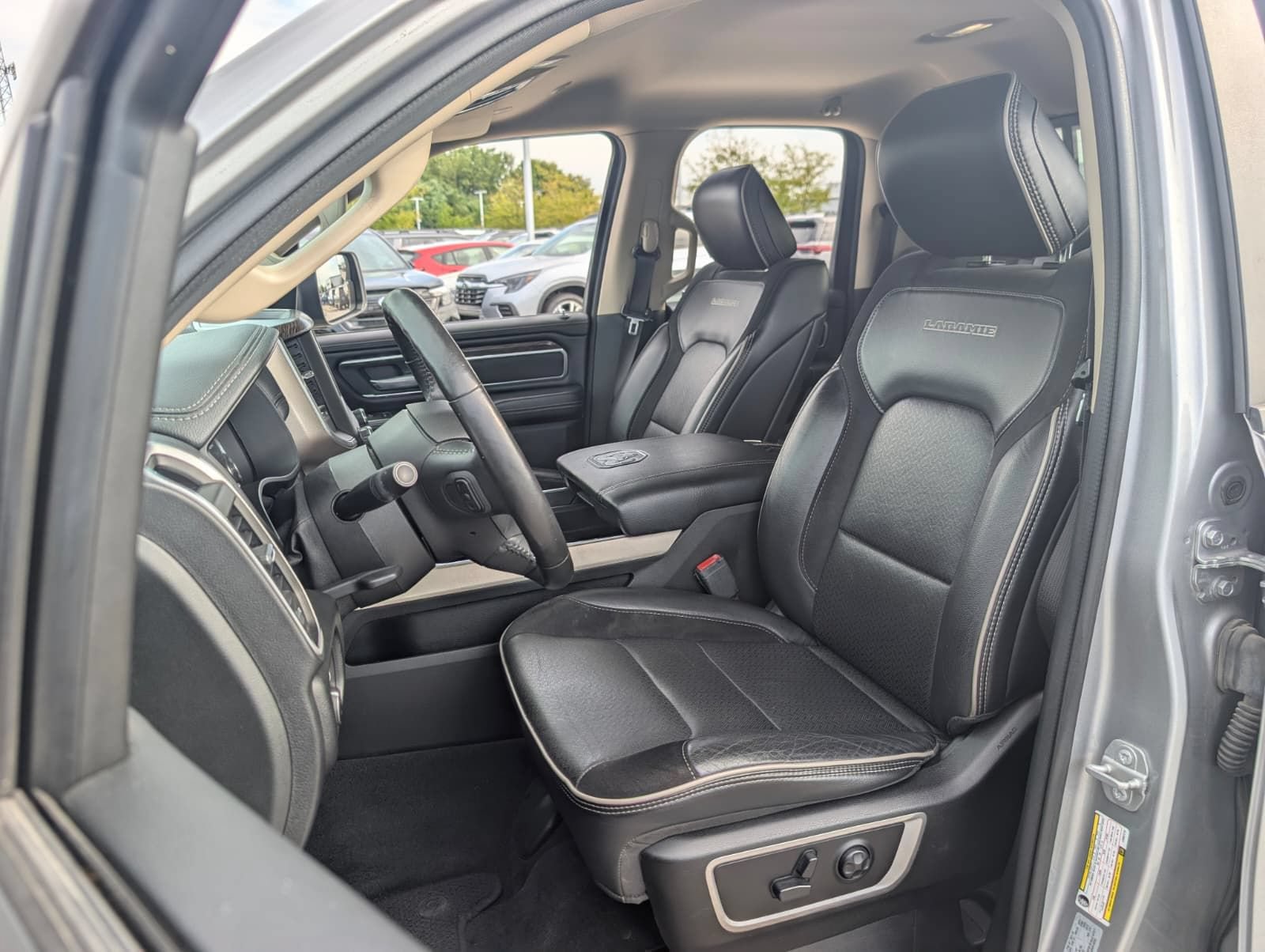 Used 2020 RAM 1500 Laramie AWD/4WD image 36