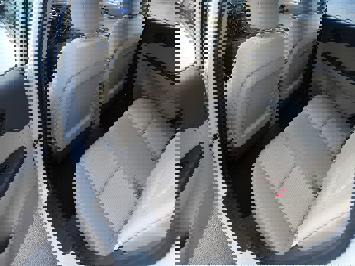 Used 2012 Hyundai Elantra GLS image 18