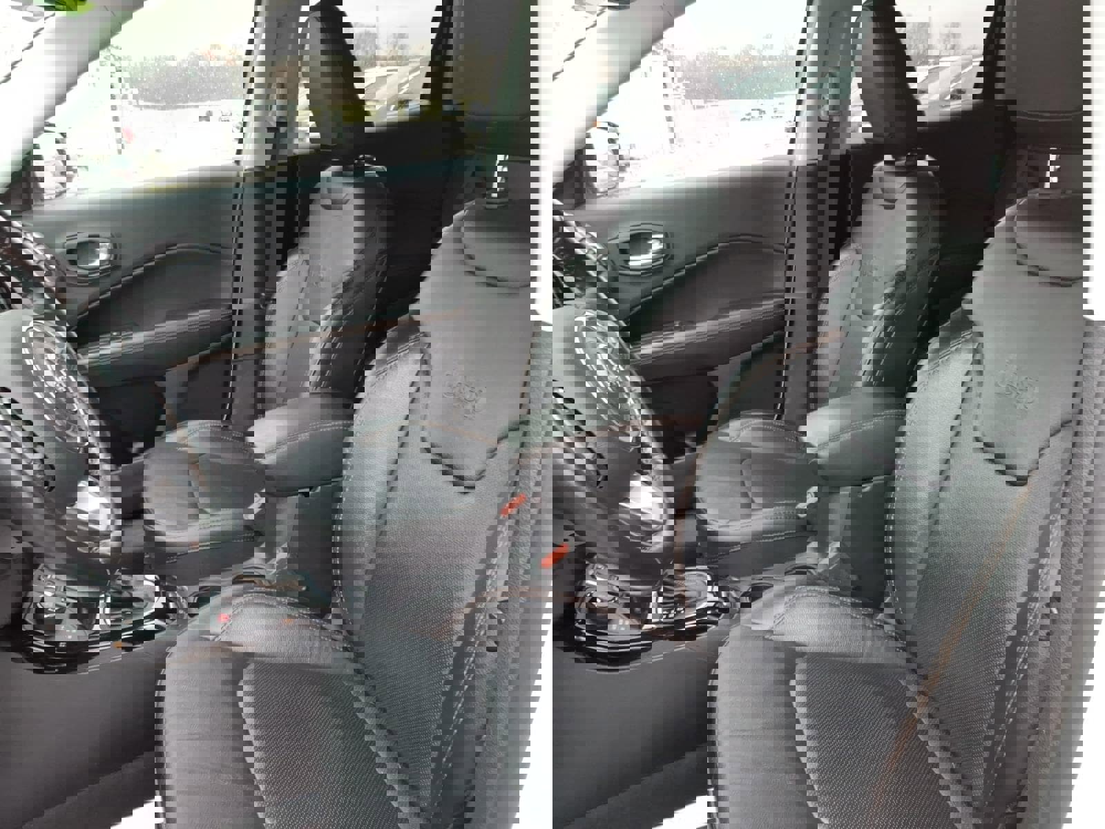 Used 2021 Jeep Compass Limited image 13