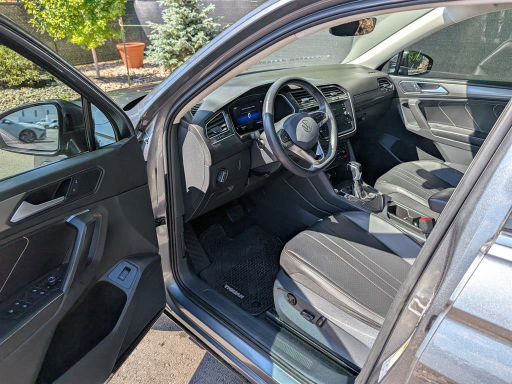 Used 2022 Volkswagen Tiguan SE image 26