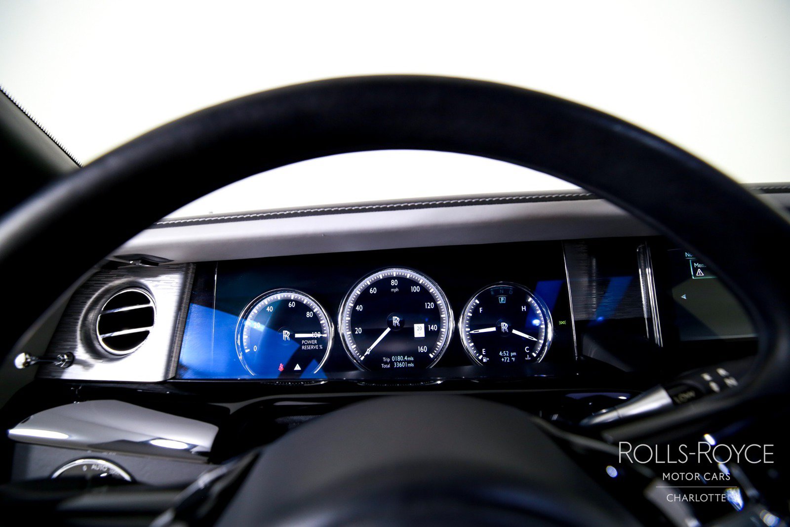 Used 2020 Rolls-Royce Phantom Sedan RWD image 14