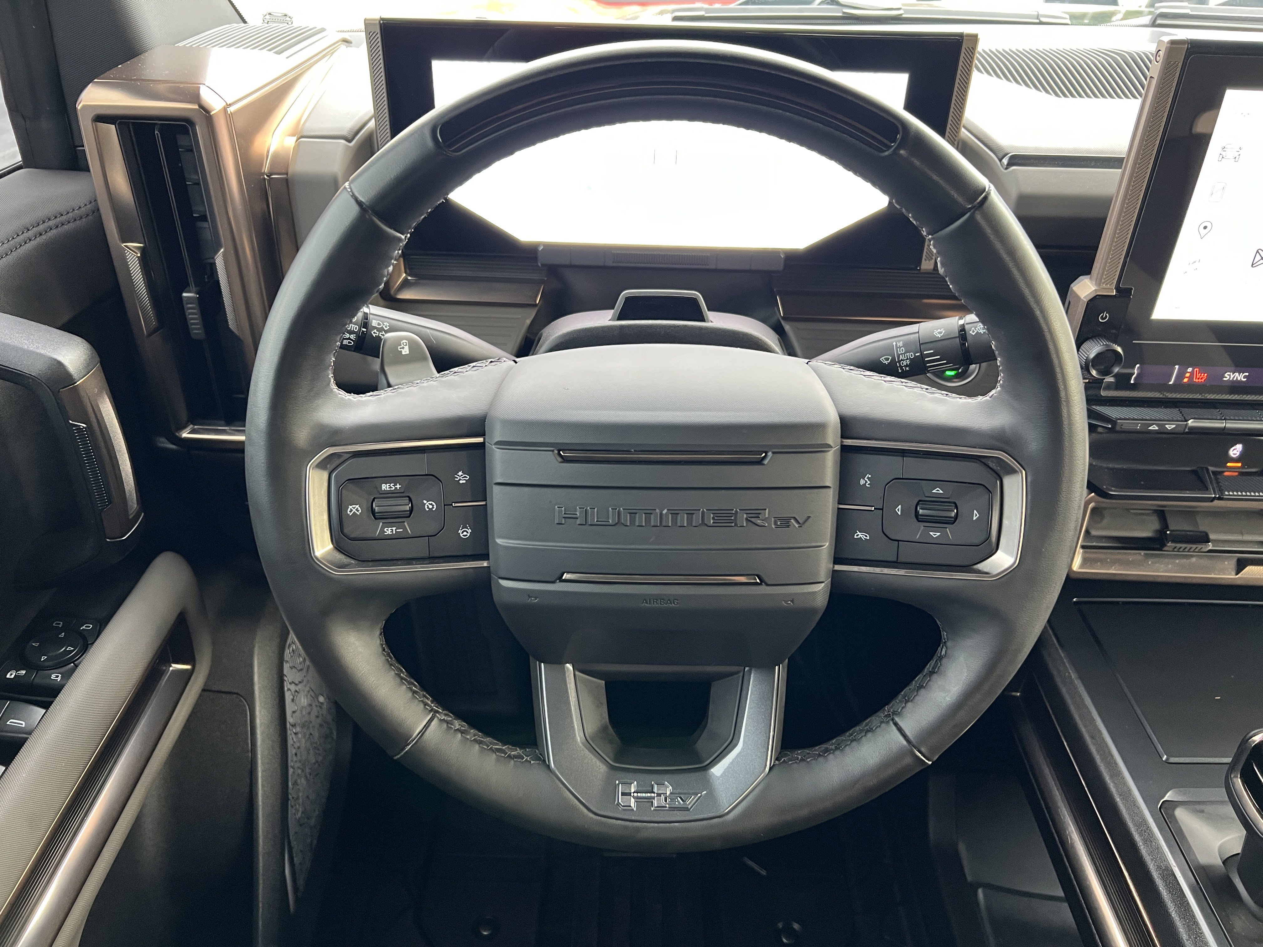 Used 2025 GMC Hummer EV 3X AWD/4WD image 25