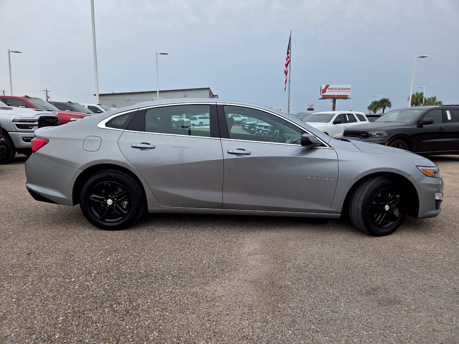 Used 2024 Chevrolet Malibu LT FWD image 8