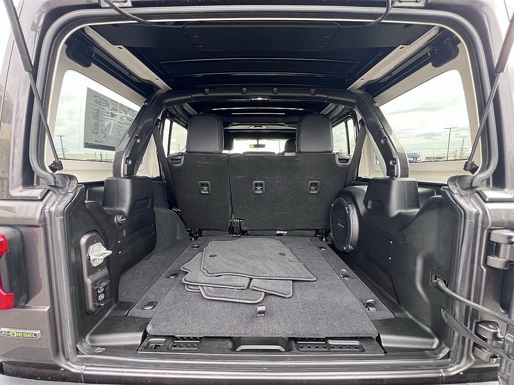 Used 2021 Jeep Wrangler Unlimited Rubicon image 24