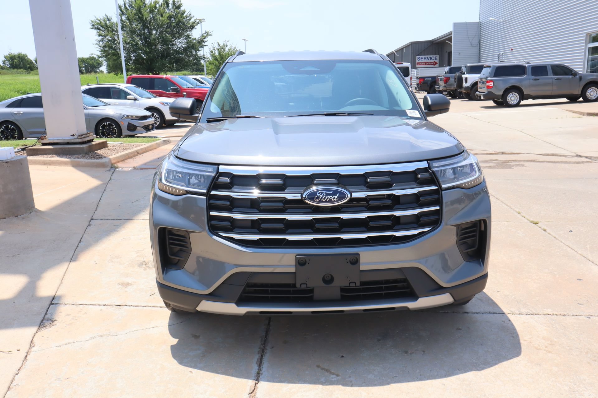 New 2026 Ford Explorer Active RWD image 10