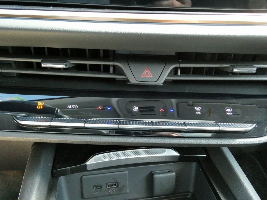 Certified 2024 Buick Envision Avenir image 25