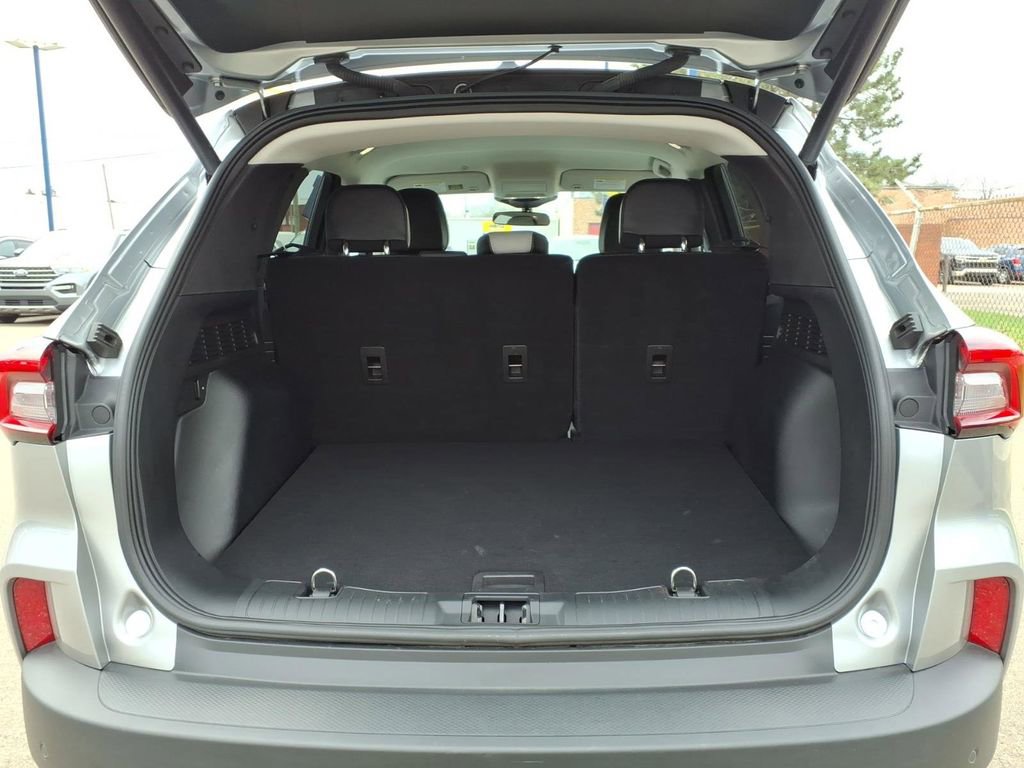 Certified 2023 Ford Escape SE image 10