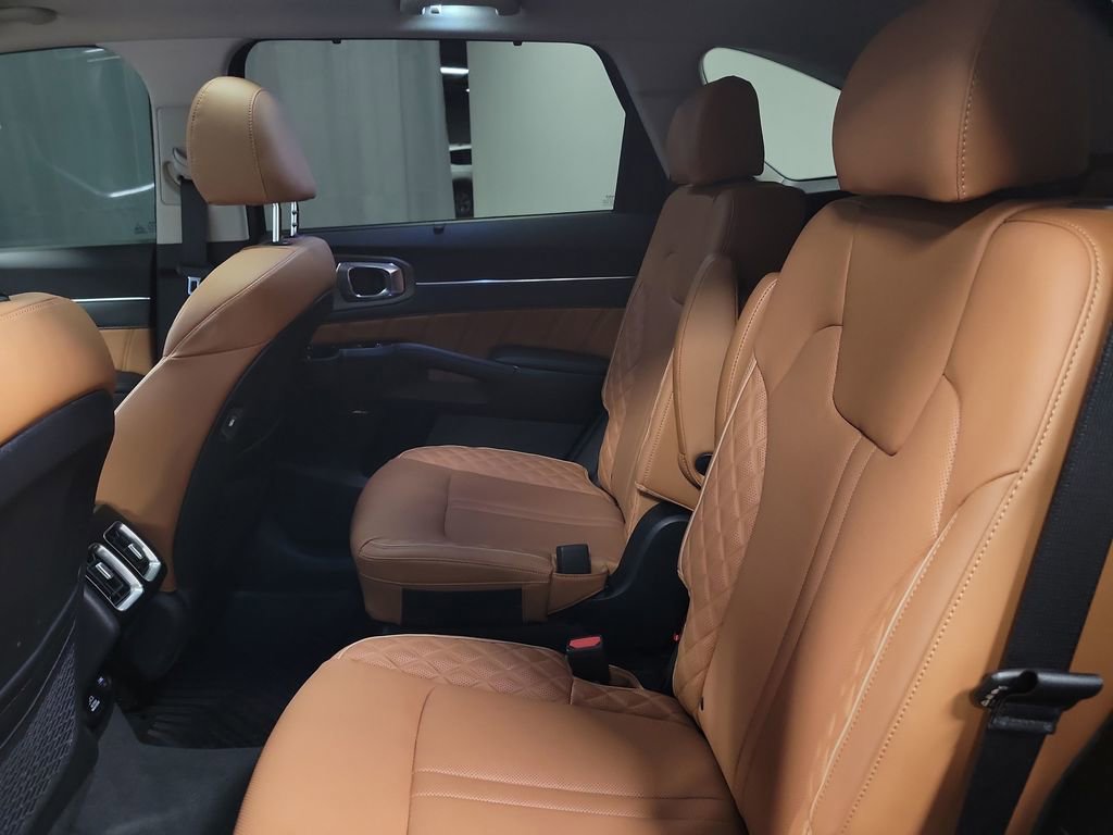 Used 2023 Kia Sorento SX Prestige image 24