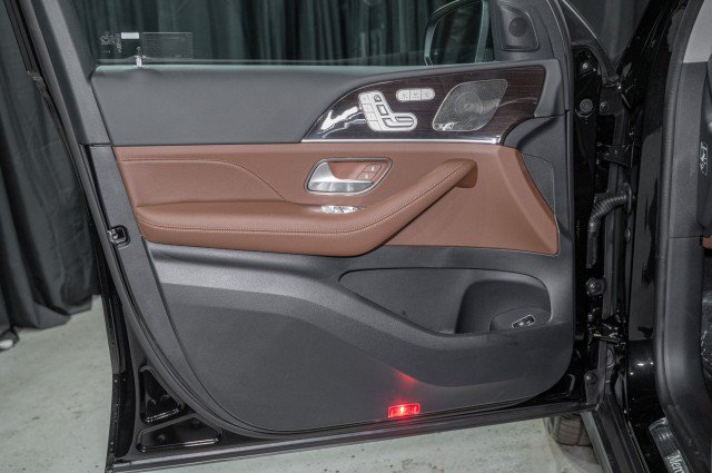 New 2026 Mercedes-Benz GLS 450 4MATIC image 9