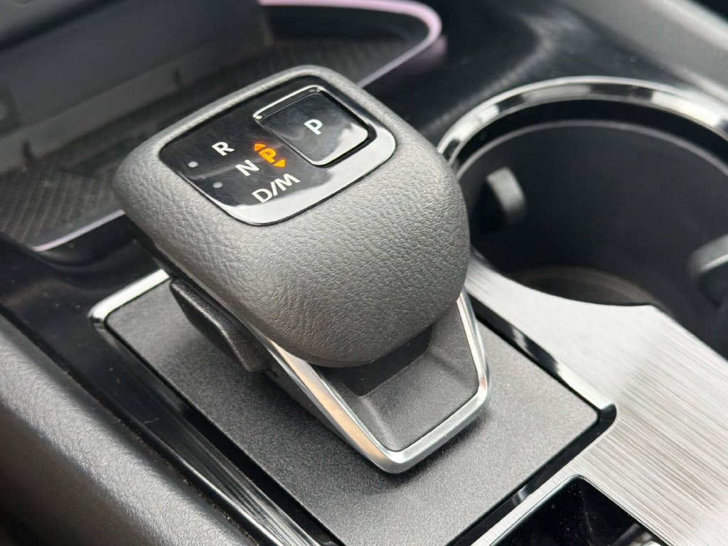 Used 2024 Nissan Rogue SL w/ SL Premium Package FWD image 17