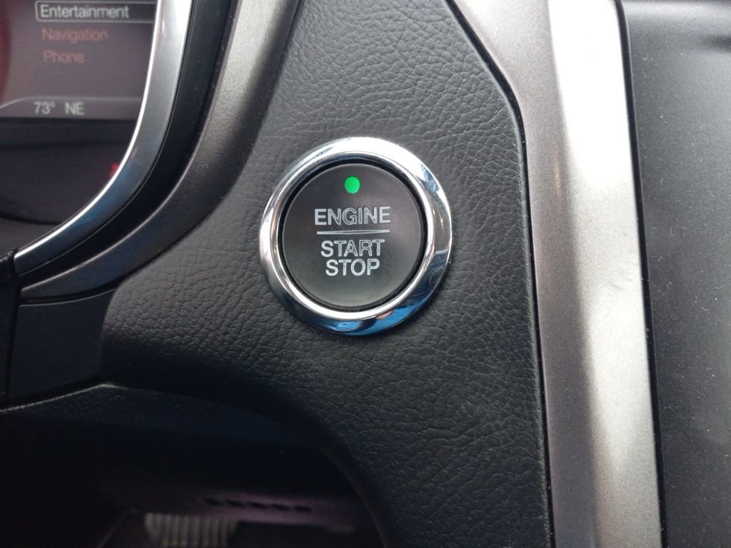 Used 2020 Ford Fusion SE image 29