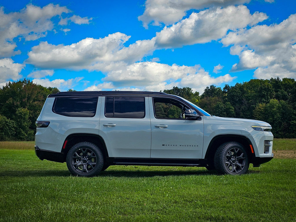 New 2026 Jeep Grand Wagoneer 4WD image 2