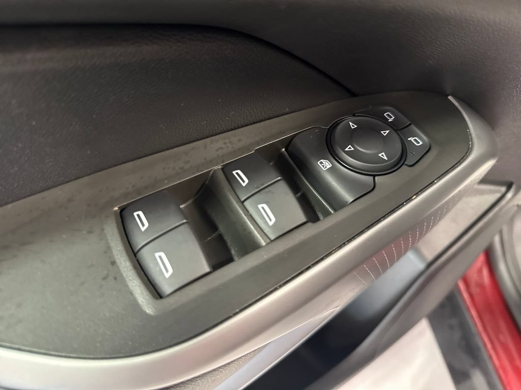 Used 2024 Chevrolet Trax LS w/ LS Convenience Package FWD image 30