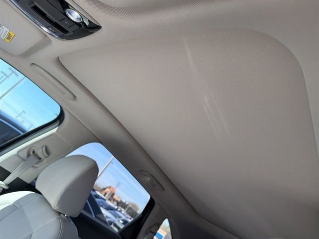 Certified 2025 Kia Sorento S w/ Panoramic Sunroof Package image 15