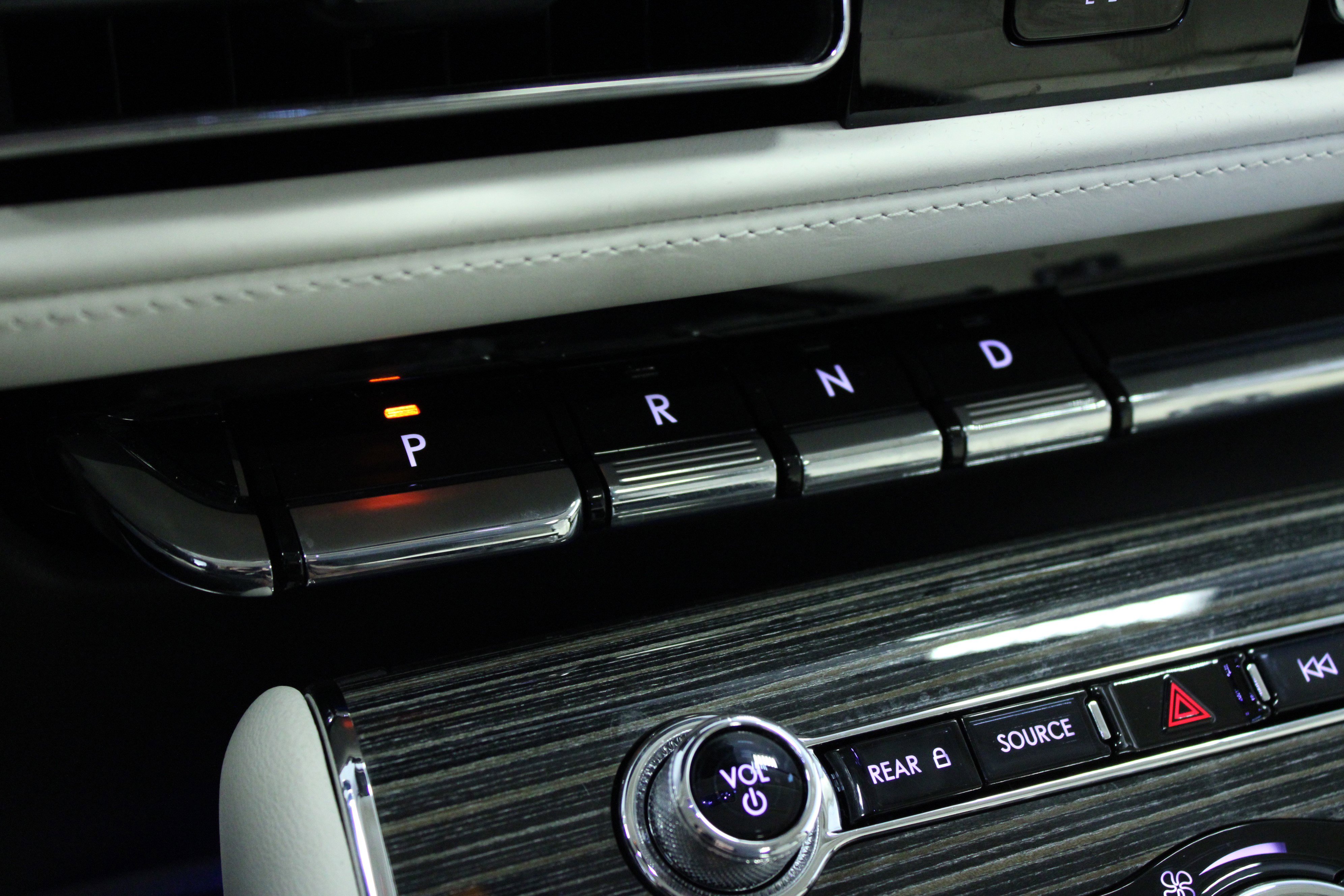 Used 2024 Lincoln Aviator Black Label w/ Dynamic Handling Package image 24