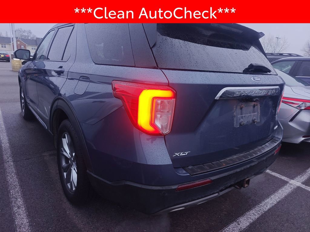 Used 2021 Ford Explorer XLT w/ Equipment Group 202A image 4