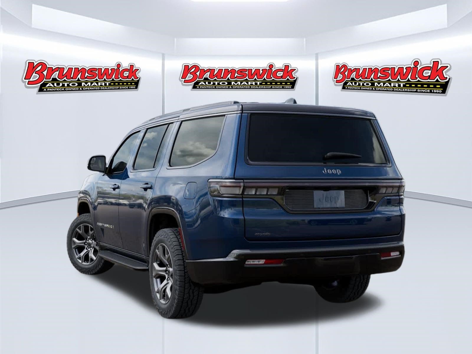 New 2026 Jeep Grand Wagoneer 4WD image 3