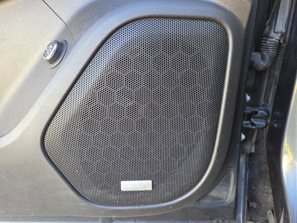 Used 2020 GMC Acadia SLT image 9