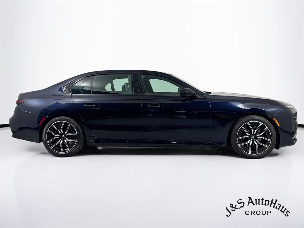 Used 2023 BMW 740i RWD image 8