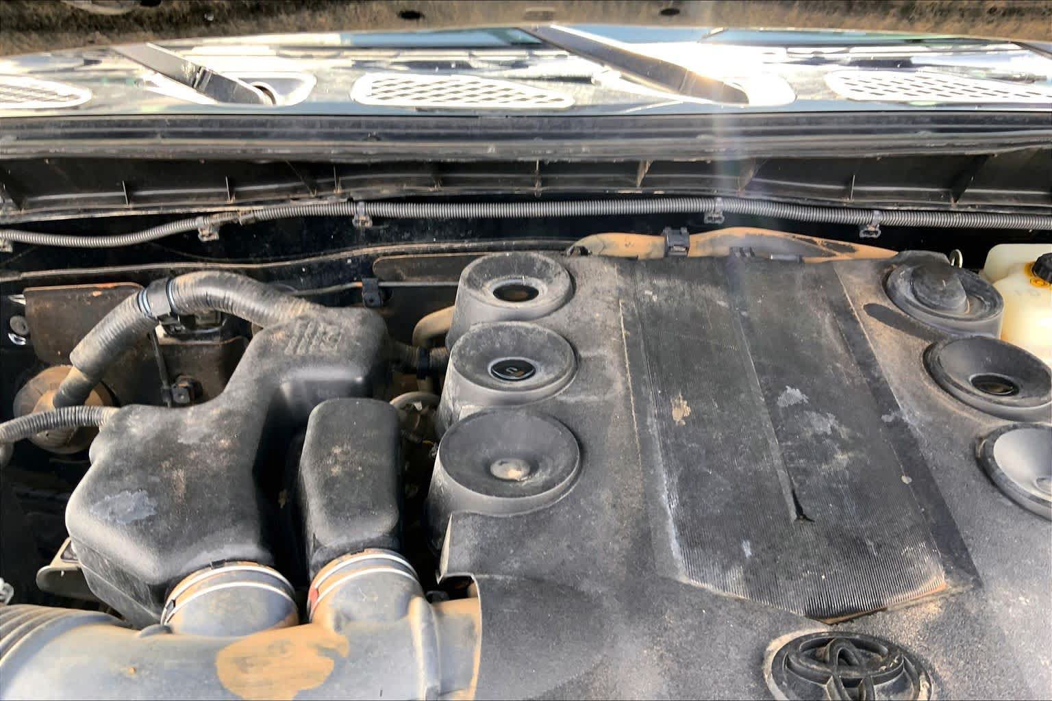 Used 2012 Toyota FJ Cruiser 2WD w/ Upgrade Pkg image 30