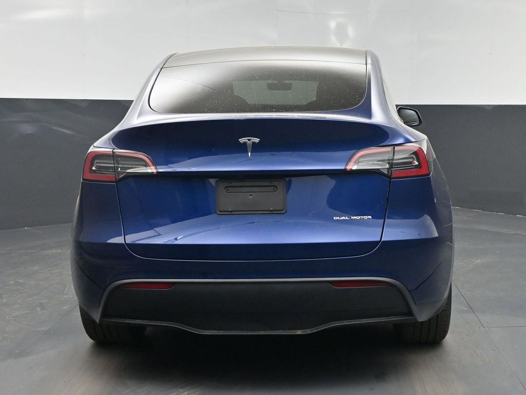 Used 2025 Tesla Model Y Long Range image 11