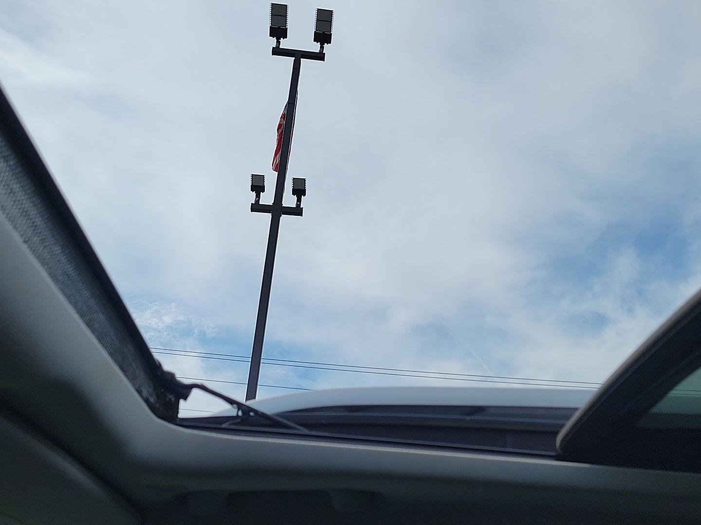 Used 2019 Jeep Cherokee Limited image 12