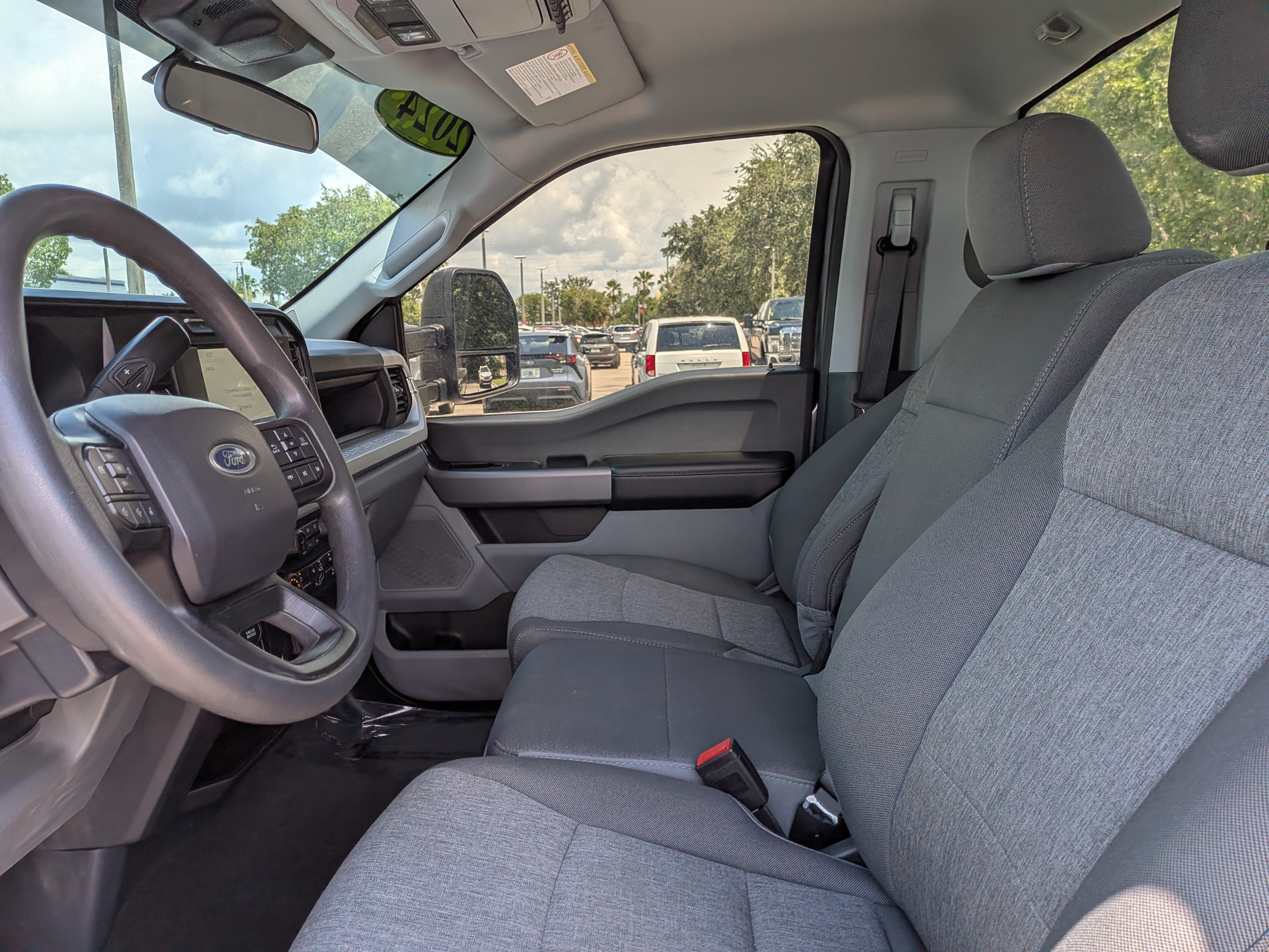 Used 2024 Ford F250 XL w/ STX Appearance Package AWD/4WD image 18