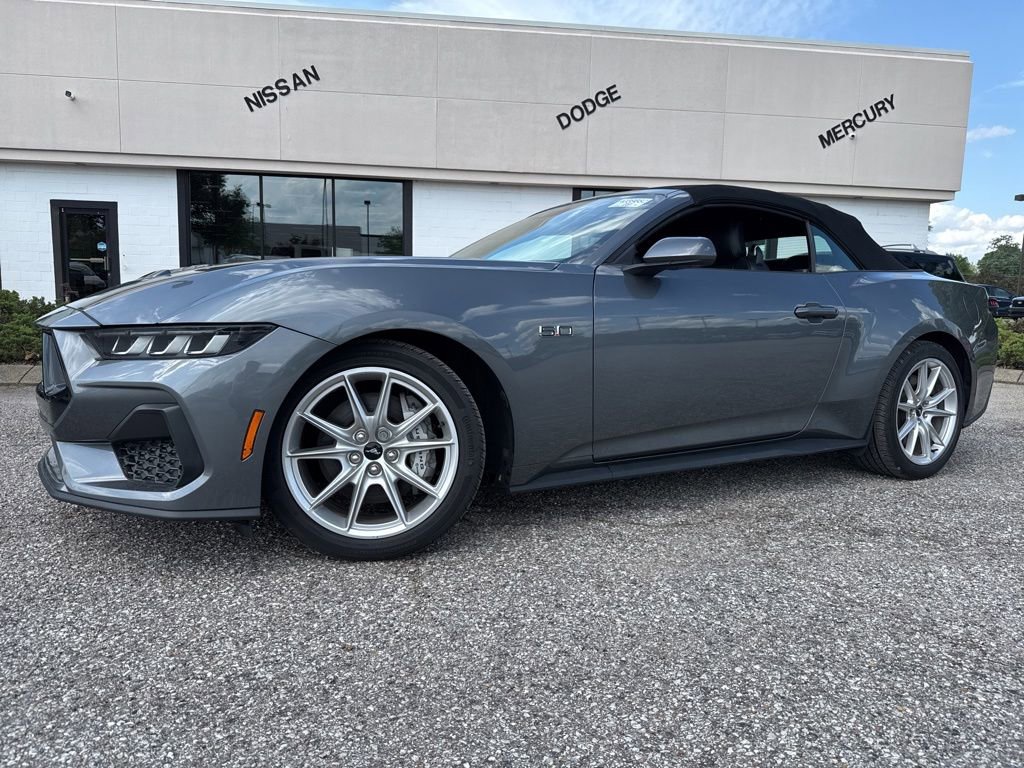 Used 2025 Ford Mustang GT Premium RWD image 16