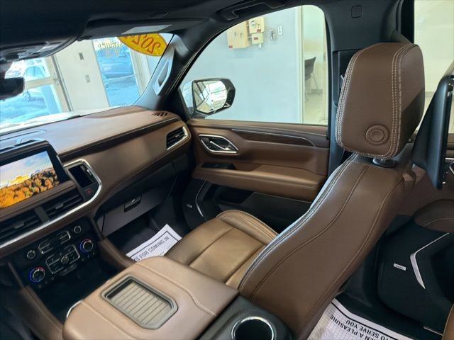 Used 2024 Chevrolet Suburban High Country w/ Advanced Technology Package image 41