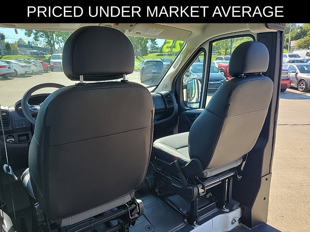 Used 2025 RAM ProMaster 2500 w/ Convenience Group FWD image 10