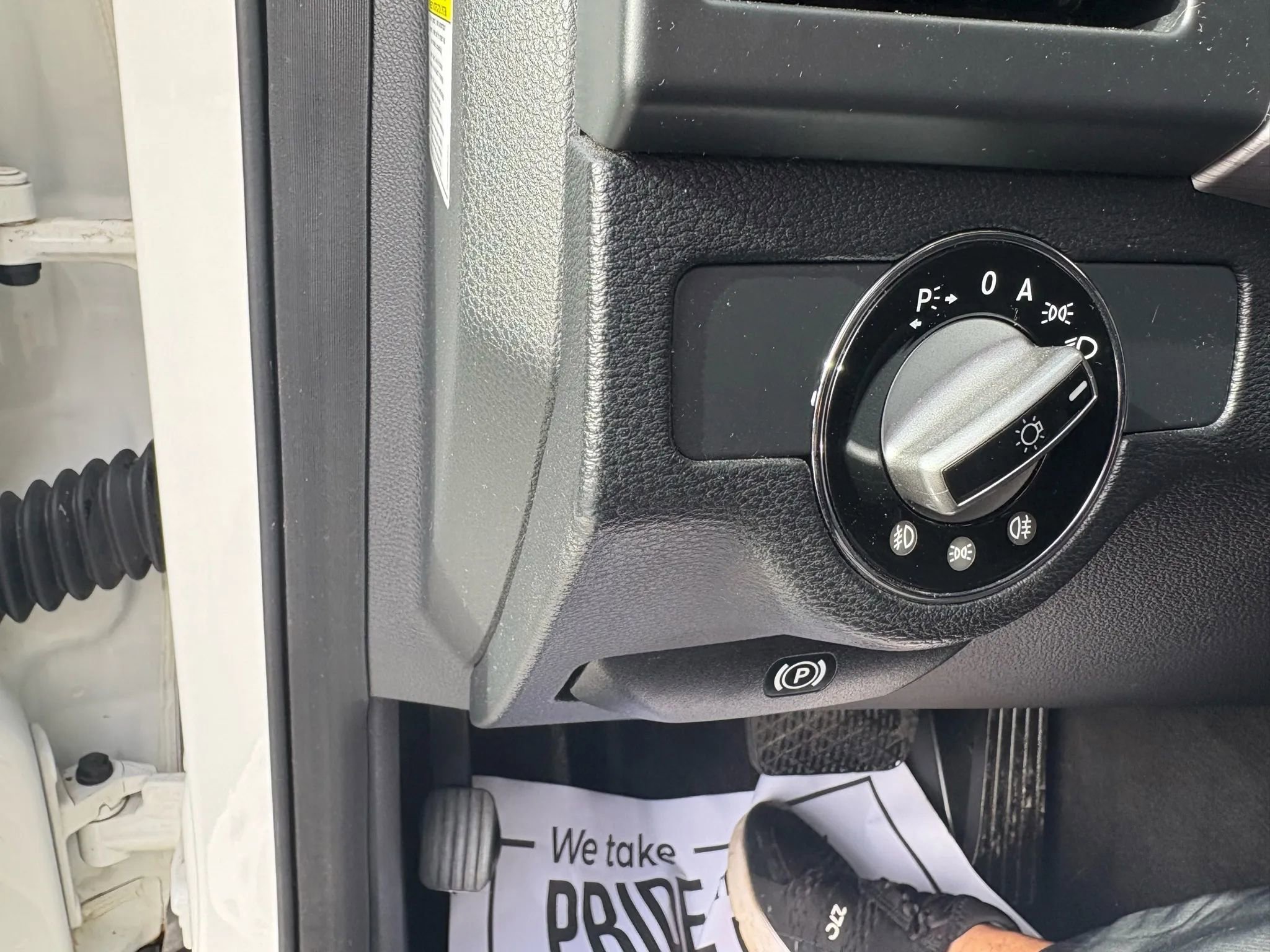 Used 2010 Mercedes-Benz GLK 350 4MATIC image 16