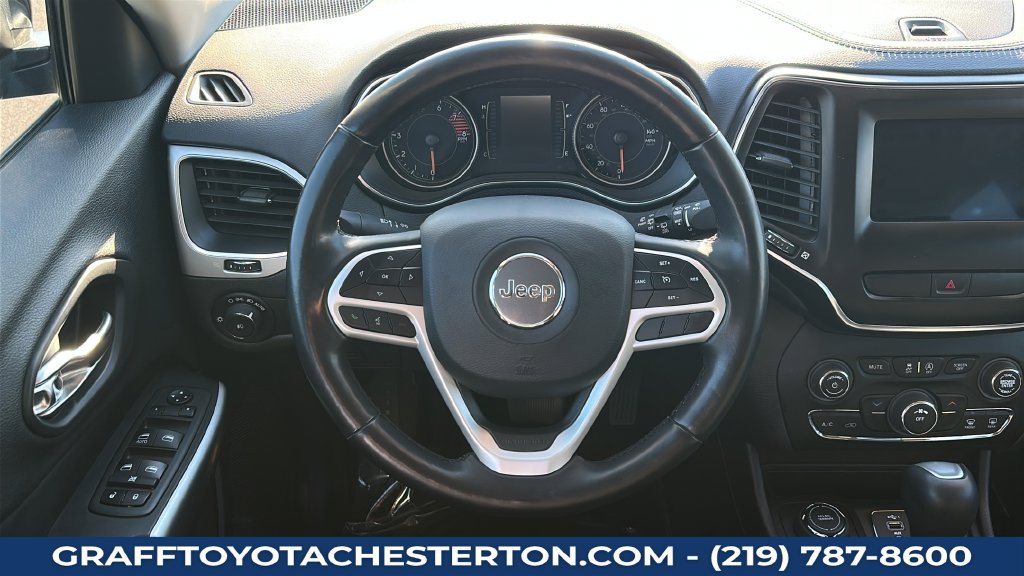 Used 2020 Jeep Cherokee Latitude AWD/4WD image 22
