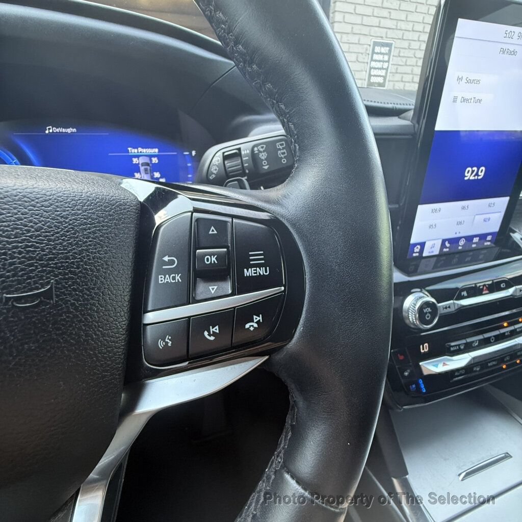 Used 2021 Ford Explorer Platinum w/ Equipment Group 601A AWD/4WD image 25