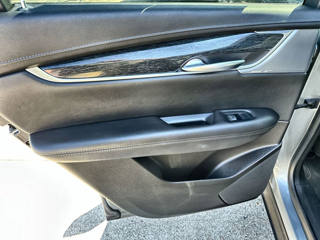 Used 2023 Cadillac XT5 Premium Luxury image 15