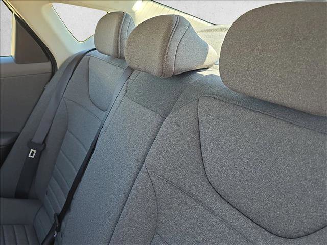 Used 2025 Kia K4 EX image 17