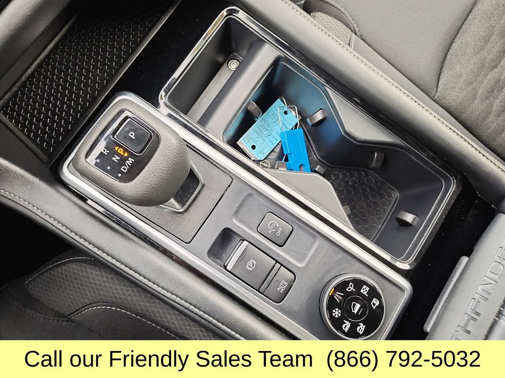 Used 2025 Nissan Pathfinder SV AWD/4WD image 22