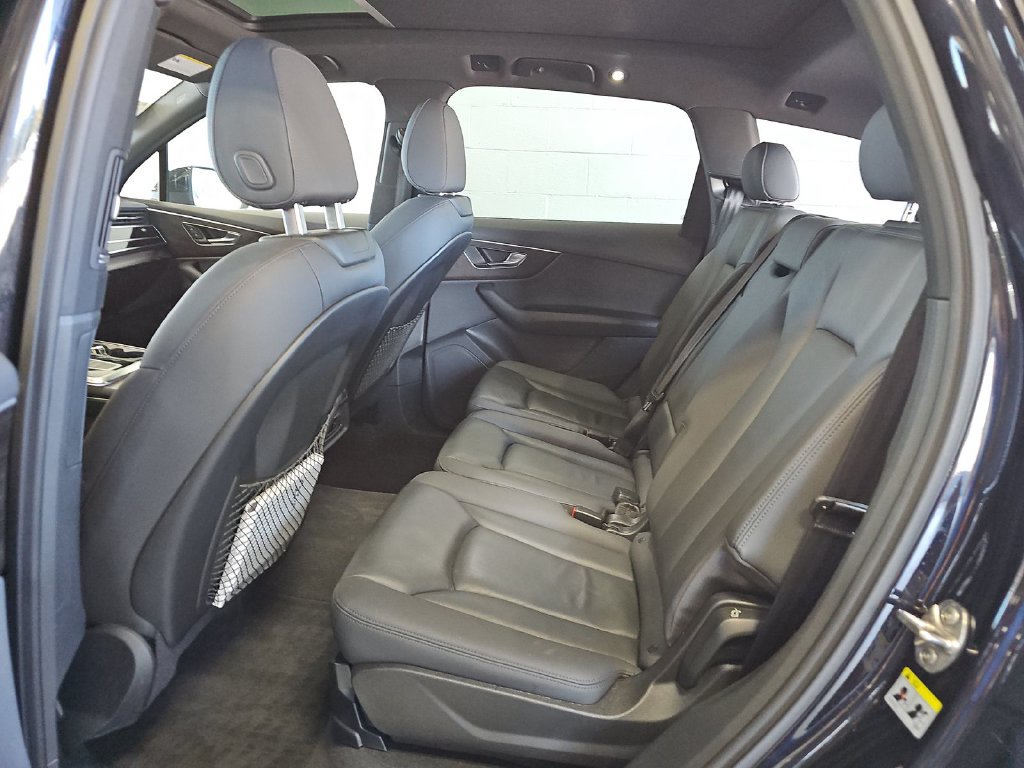 Used 2021 Audi Q7 3.0T Premium AWD/4WD image 15