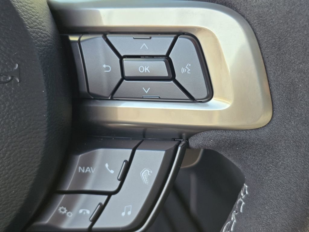 Used 2022 Ford Mustang Shelby GT500 w/ Carbon Fiber Track Pack image 28