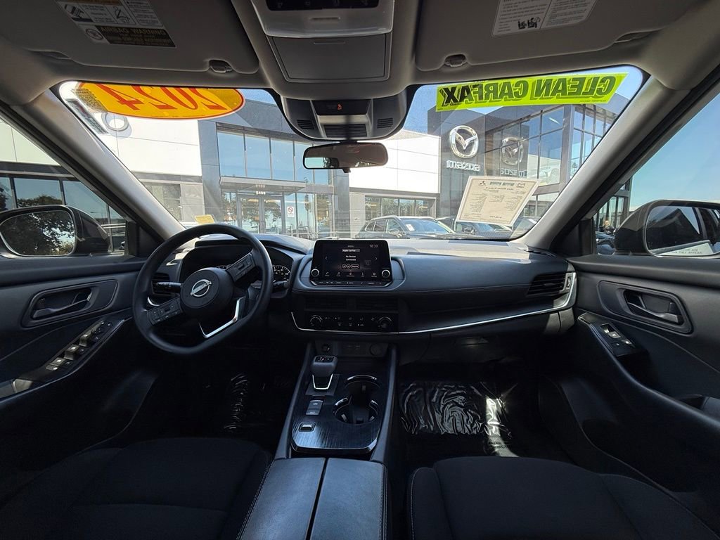Used 2024 Nissan Rogue S FWD image 17