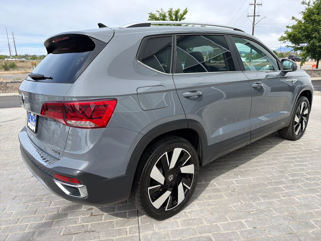 Certified 2024 Volkswagen Taos SEL AWD/4WD image 7