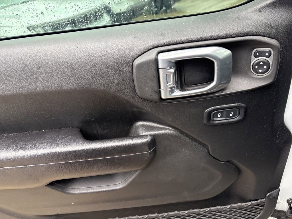 Used 2021 Jeep Wrangler Unlimited Rubicon w/ Xtreme Recon 35" Tire Package image 10